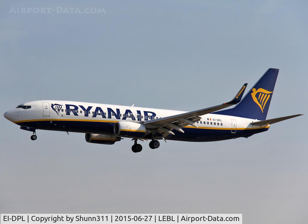 EI-DPL, 2007 Boeing 737-8AS C/N 33611, Landing rwy 25R