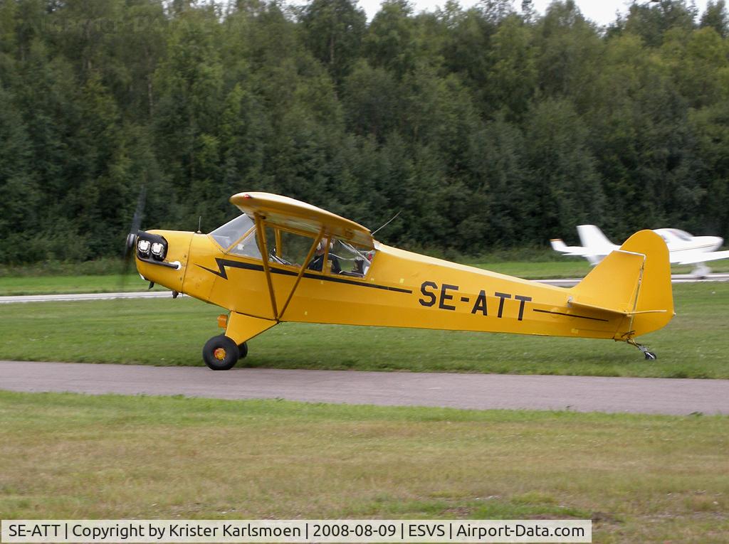 SE-ATT, 1944 Piper J3C-65 Cub Cub C/N 11979, Nice Cub.