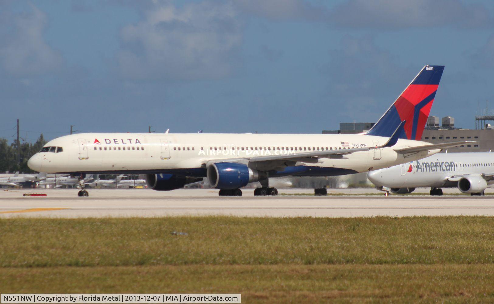 N551NW, 2001 Boeing 757-251 C/N 26498, Delta 757-200