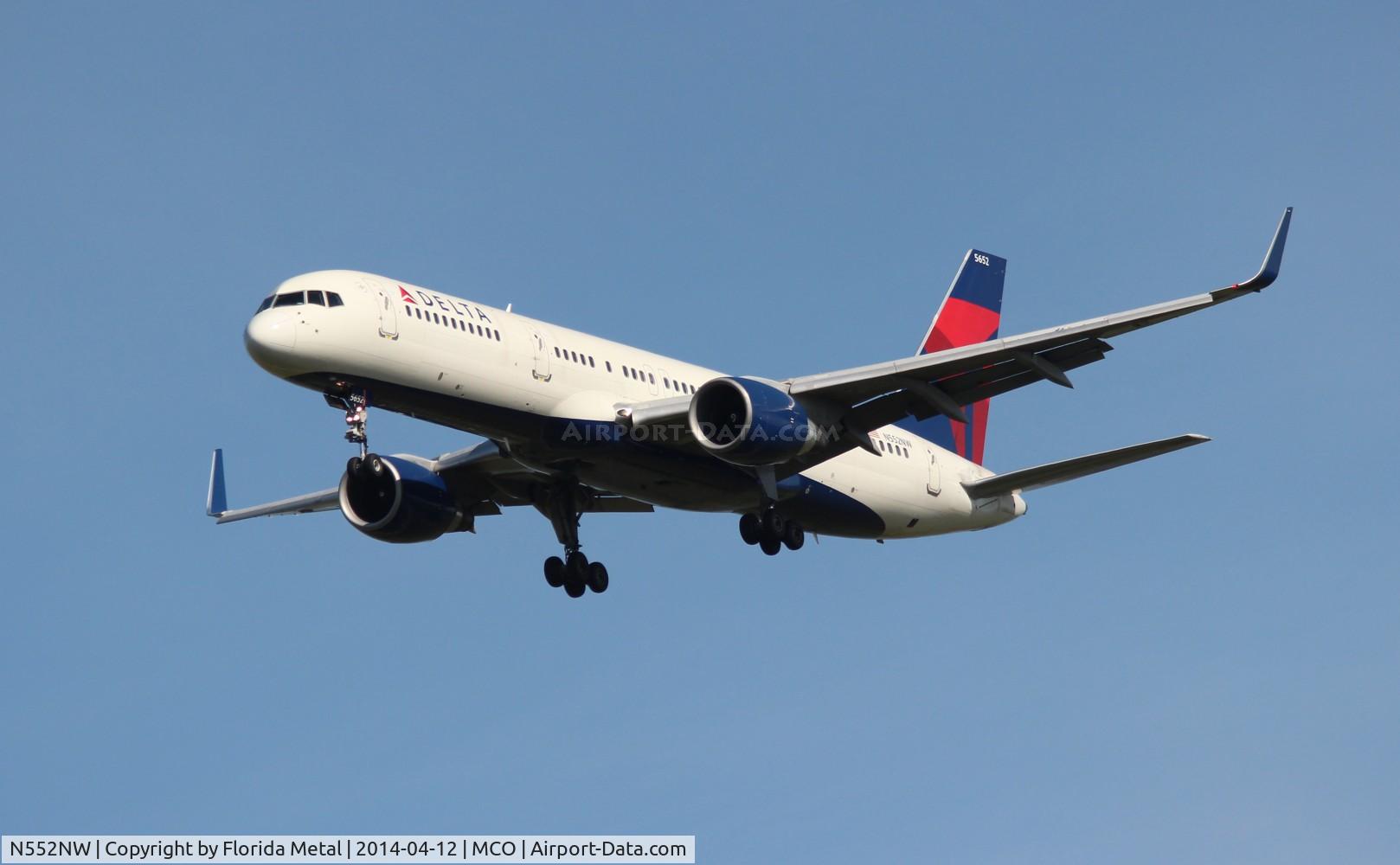 N552NW, 2001 Boeing 757-251 C/N 26499, Delta
