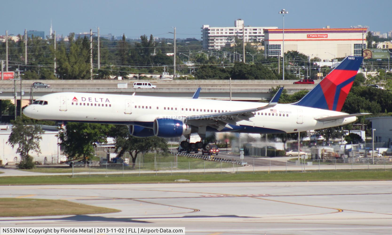N553NW, 2001 Boeing 757-251 C/N 26500, Delta