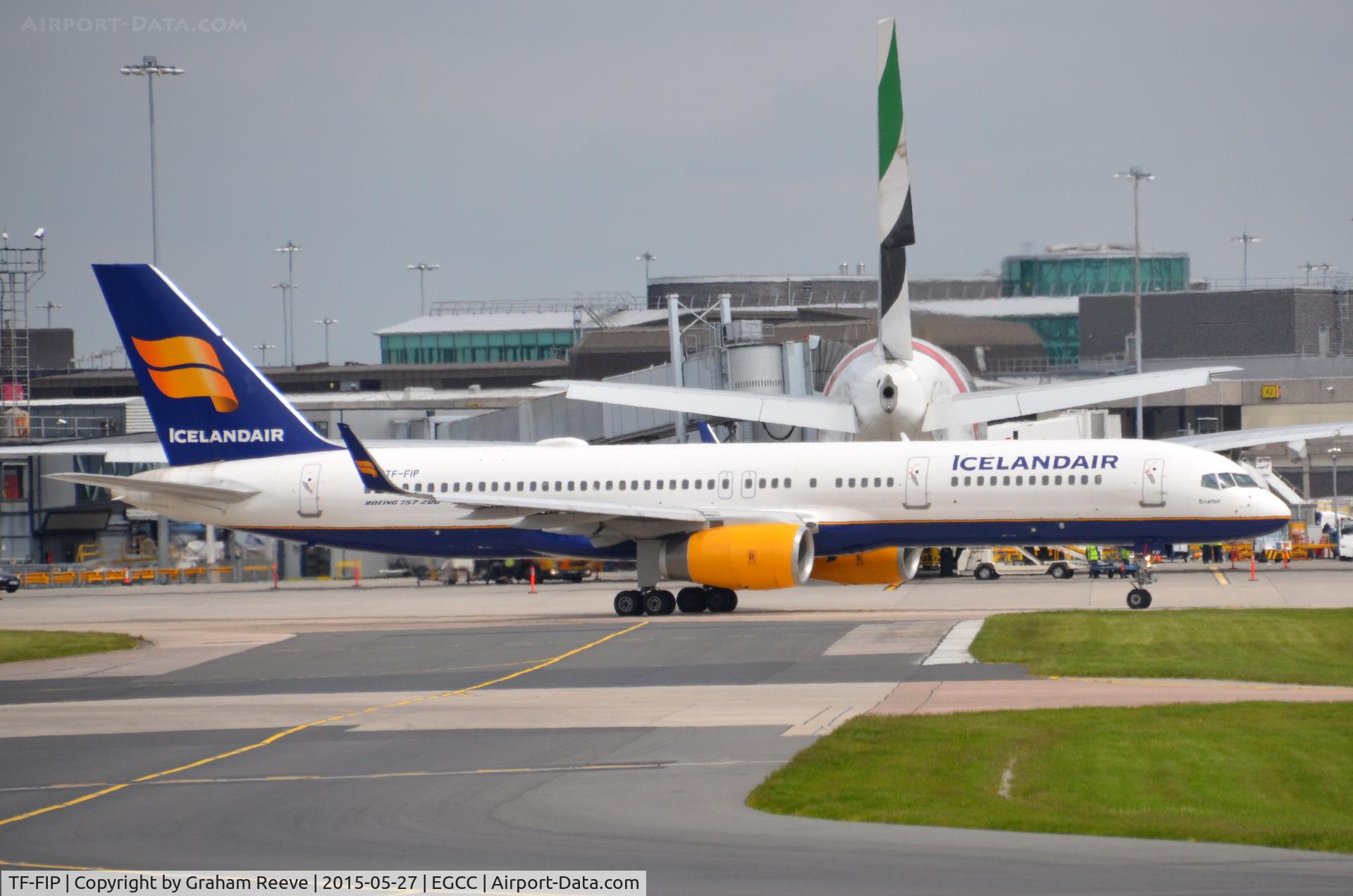 TF-FIP, 2000 Boeing 757-208 C/N 30423, Departing from Manchester.