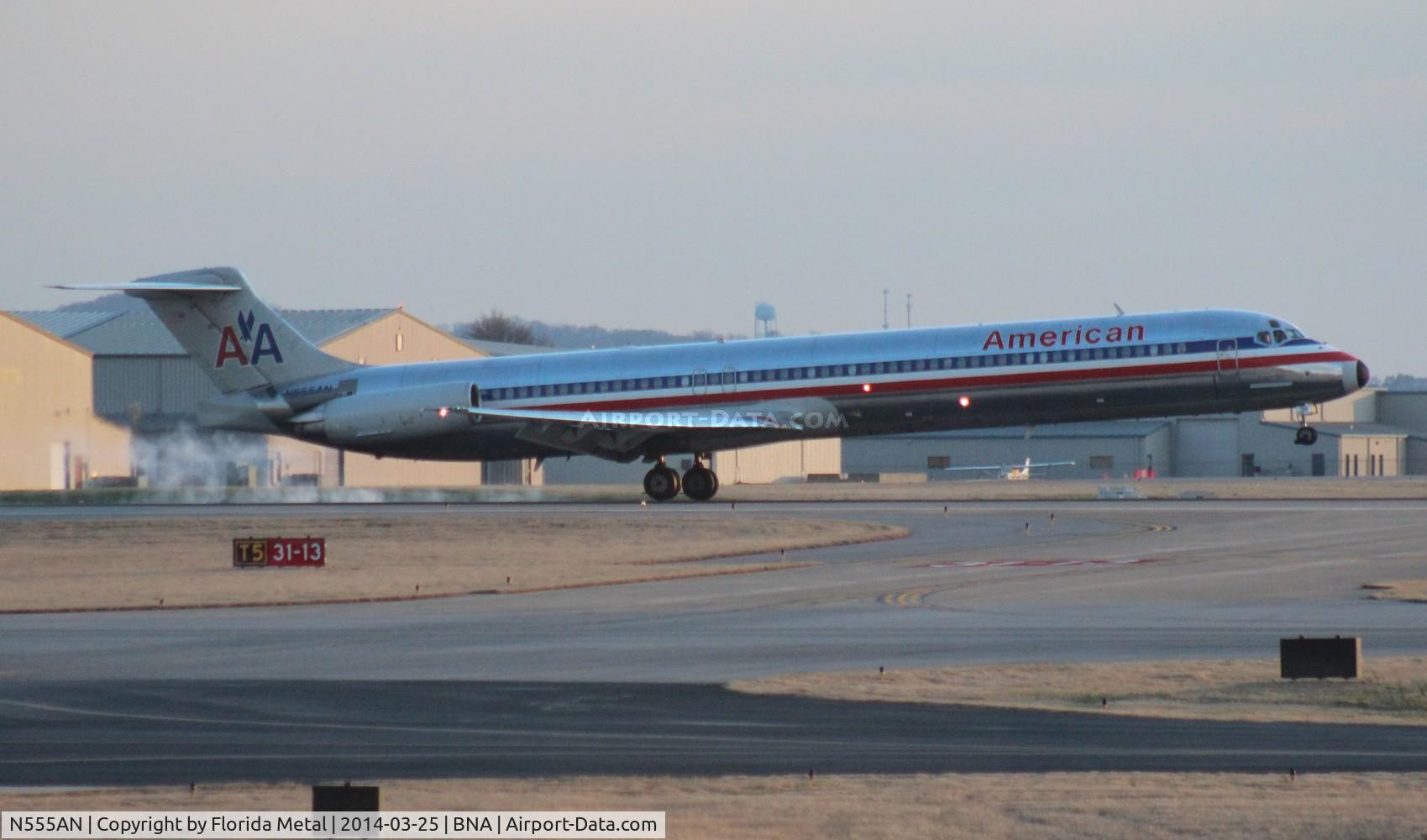 N555AN, 1991 McDonnell Douglas MD-82 (DC-9-82) C/N 53085, American