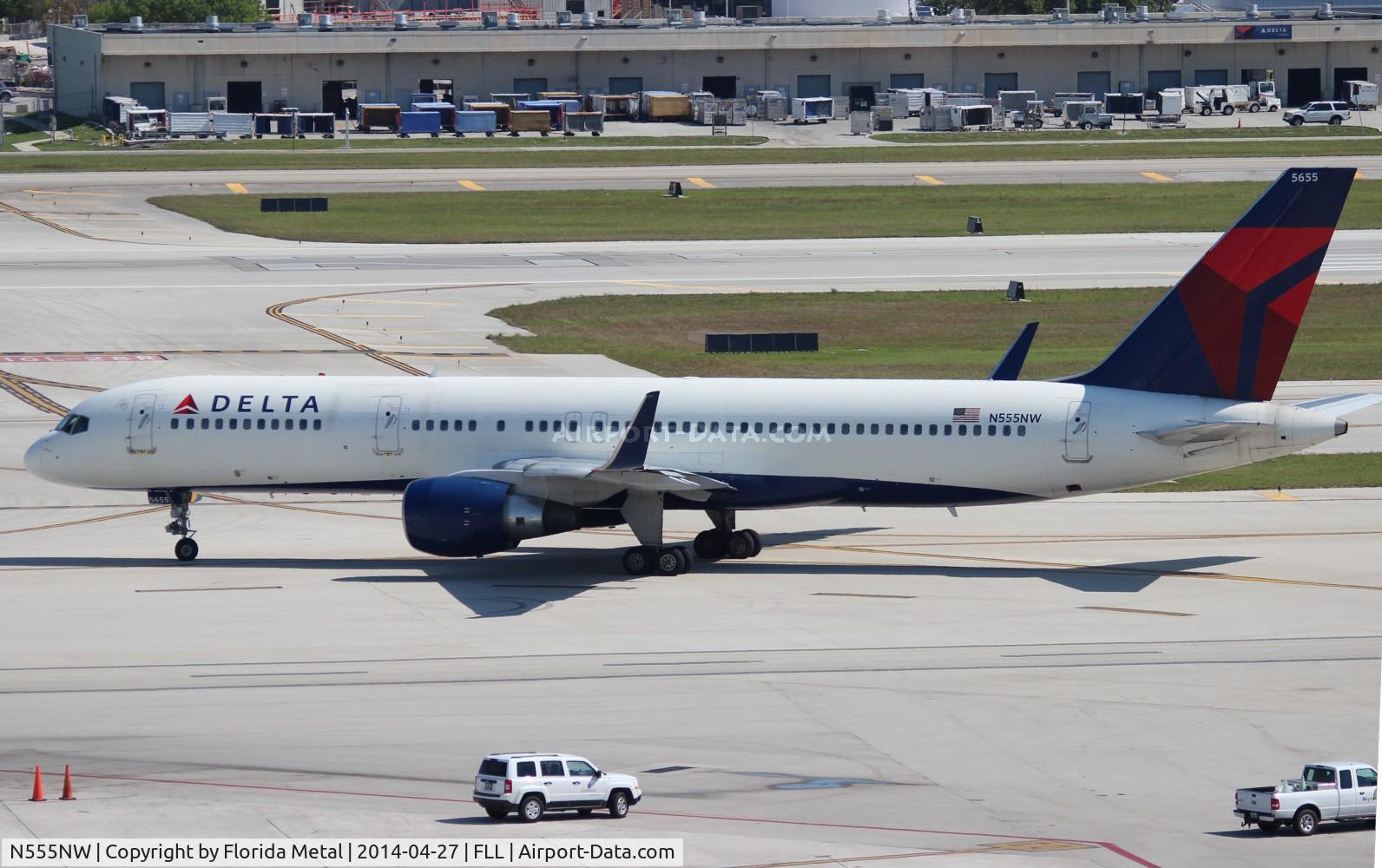 N555NW, 2002 Boeing 757-251 C/N 33391, Delta