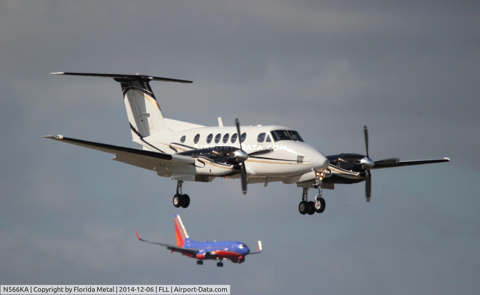 N566KA, 1989 Beech 300 C/N FA-201, King Air 300