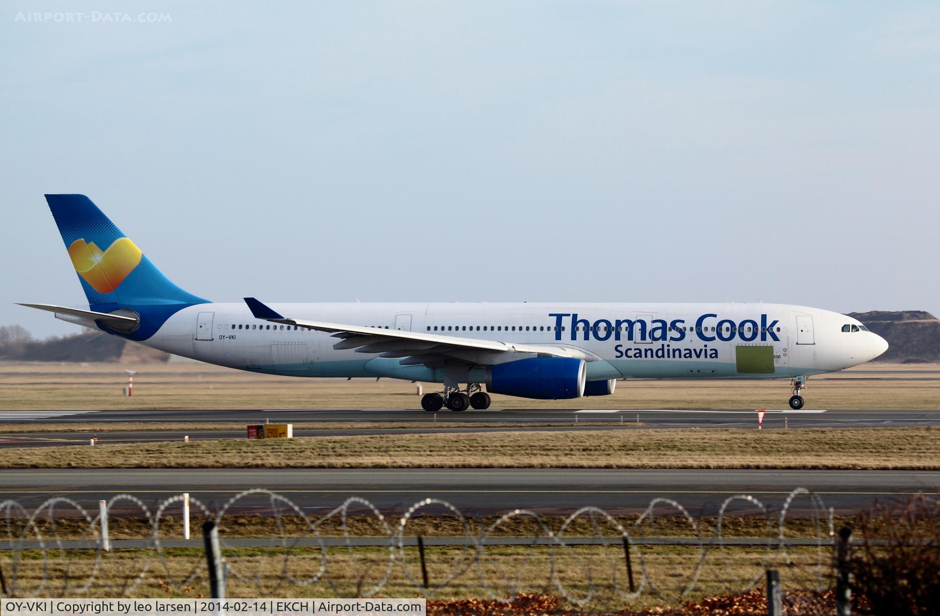 OY-VKI, 2000 Airbus A330-343X C/N 357, Copenhagen 14.2.14 note the green primer
FWD Cargo door