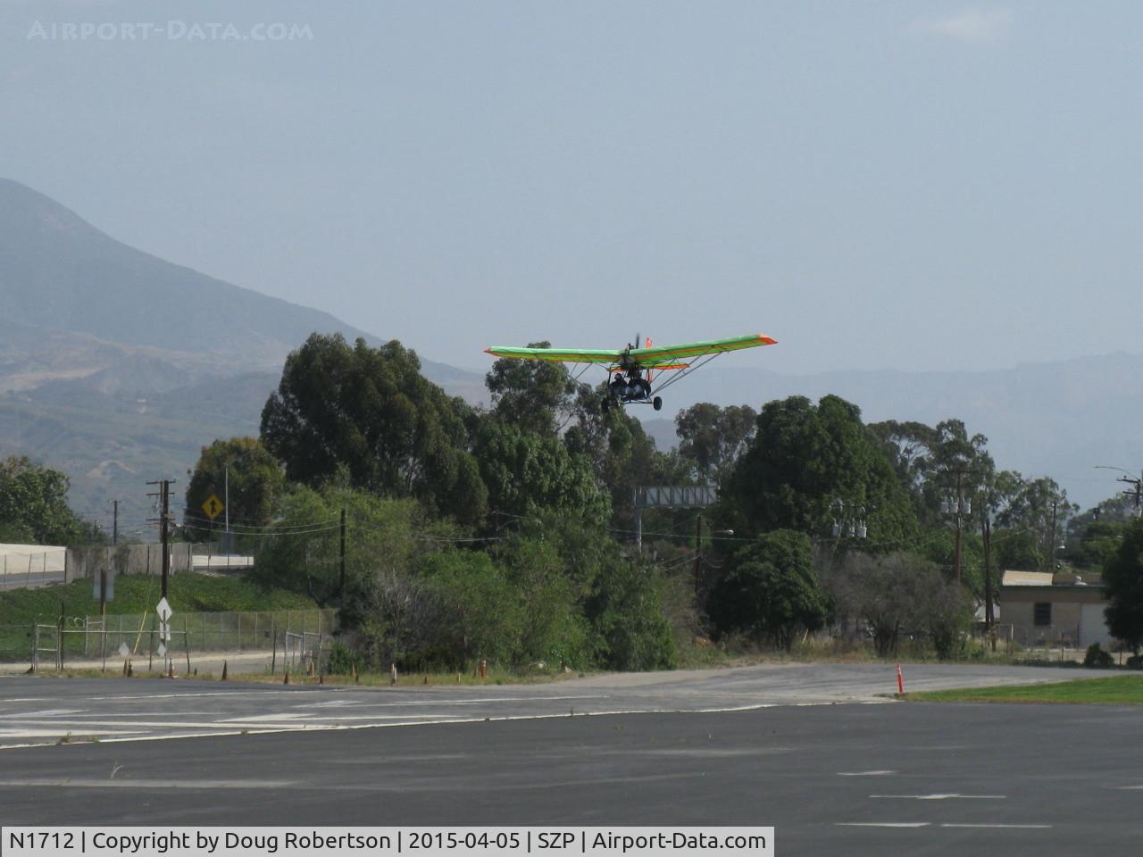 N1712, Quicksilver Sport IIS C/N 0071, 2005 Quicksilver SPORT 2S Experimental class Ultralight, Rotax 582DCDI liquid cooled two-stroke two-cylinder 65 Hp, 3-blade pusher prop, on short final for Rwy 22