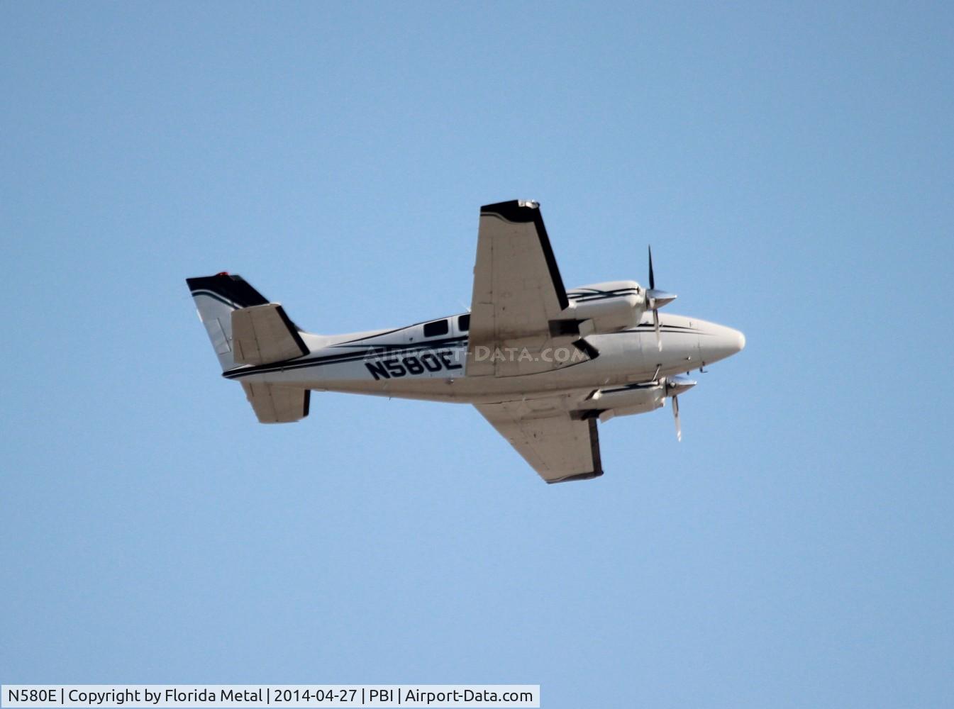 N580E, 1995 Beech 58 Baron C/N TH-1758, Baron 58