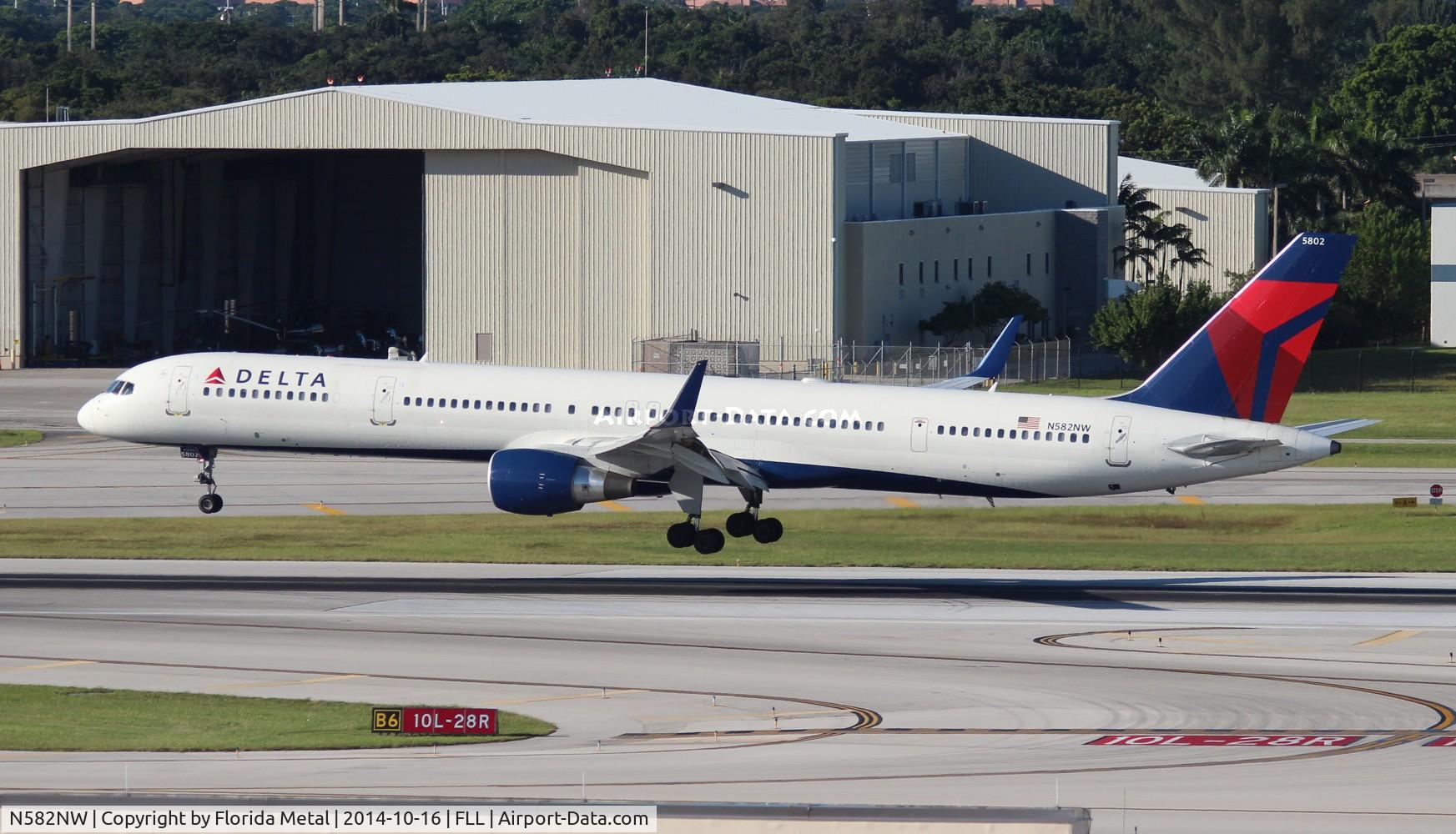 N582NW, 2002 Boeing 757-351 C/N 32981, Delta