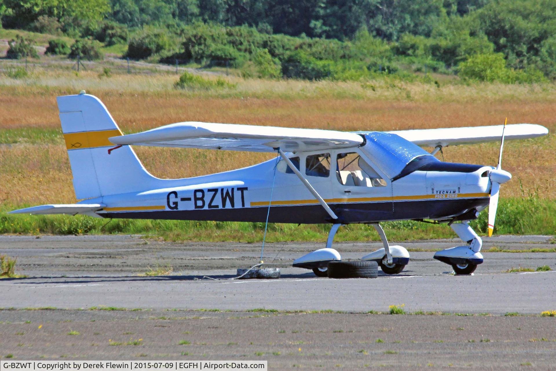 G-BZWT, 2001 Tecnam P-92EA Echo C/N PFA 318-13681, Visiting Echo, Oakley-Field Farm based, seen parked up.