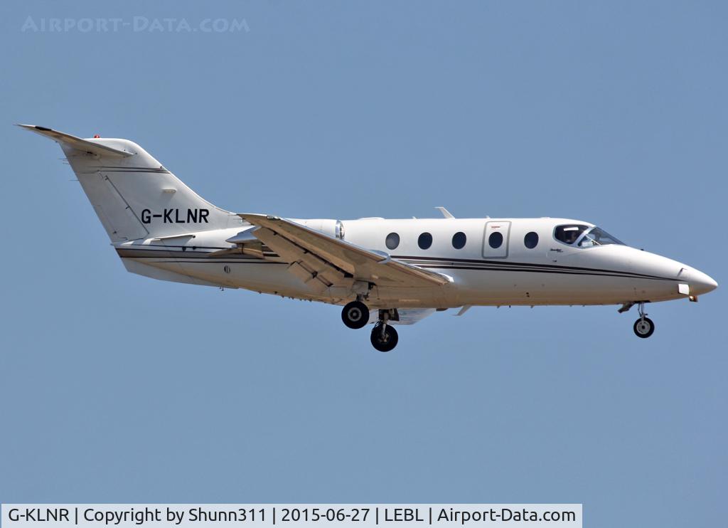 G-KLNR, 2009 Raytheon Hawker 400XP C/N RK-552, Landing rwy 25R