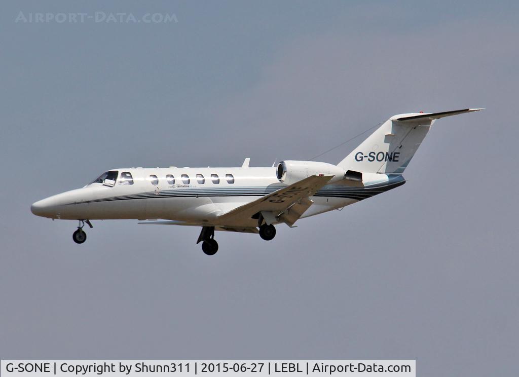 G-SONE, 2001 Cessna 525A CitationJet CJ2 C/N 525A-0031, Landing rwy 25R