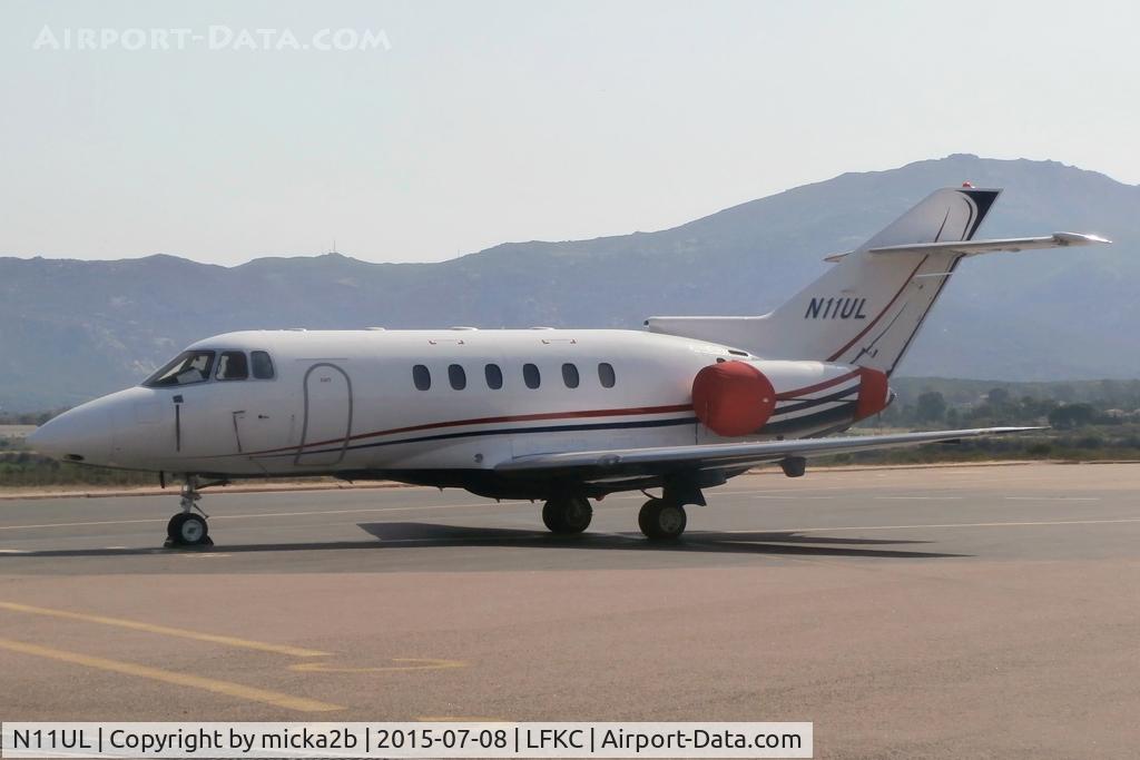N11UL, 2000 Raytheon Hawker 800XP C/N 258498, Parked