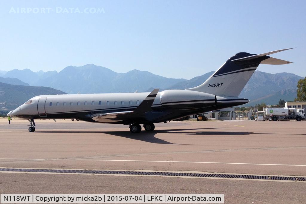 N118WT, Bombardier BD-700-1A10 Global Express C/N 9327, Parked