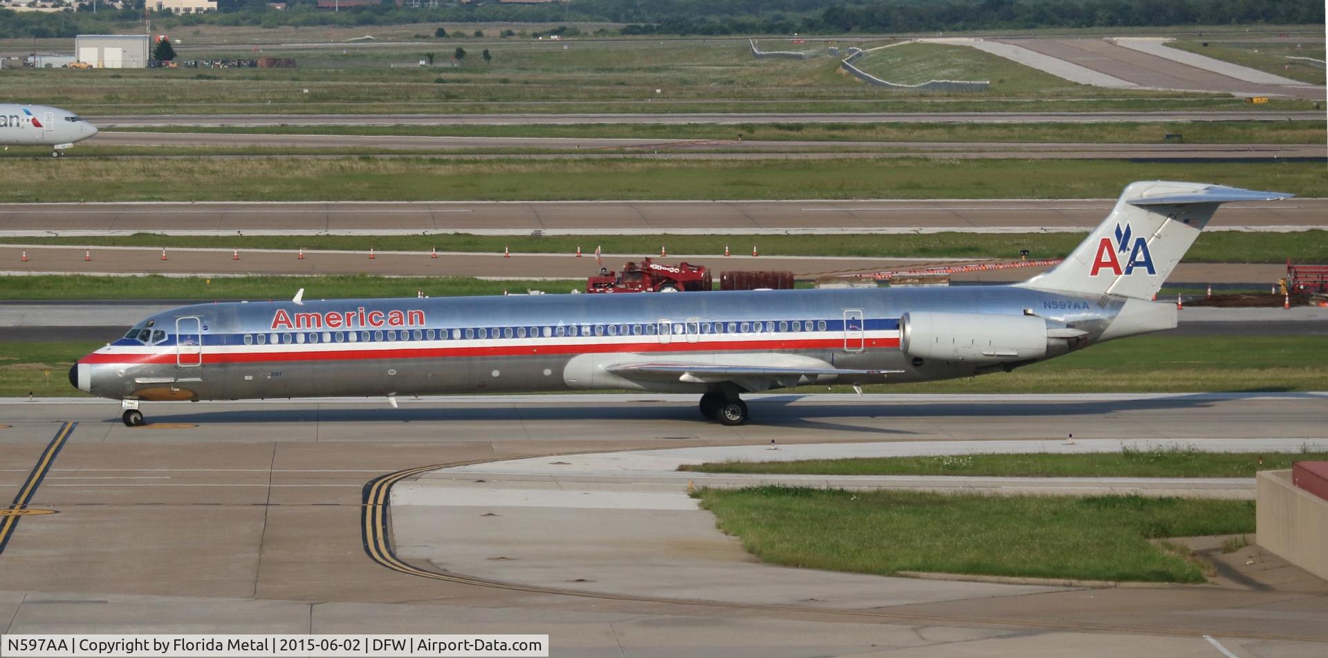 N597AA, 1992 McDonnell Douglas MD-83 (DC-9-83) C/N 53287, American