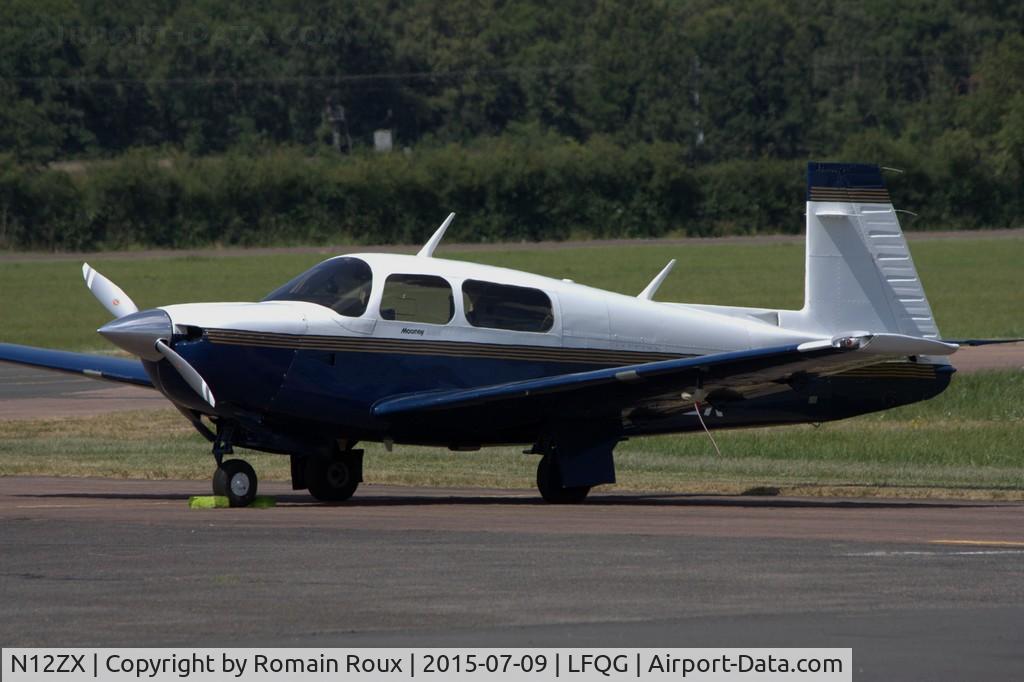 N12ZX, 1991 Mooney M20J 201 C/N 24-3227, Parked