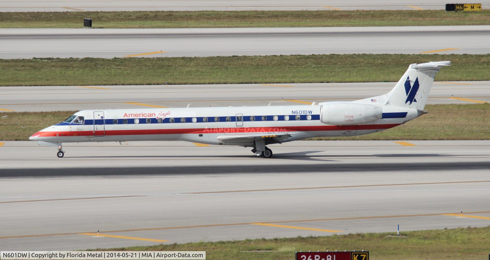 N601DW, 1998 Embraer ERJ-145LR (EMB-145LR) C/N 145046, Eagle