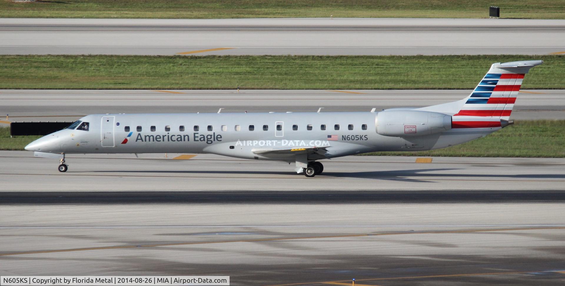 N605KS, 1998 Embraer ERJ-145LR (EMB-145LR) C/N 145059, American Eagle