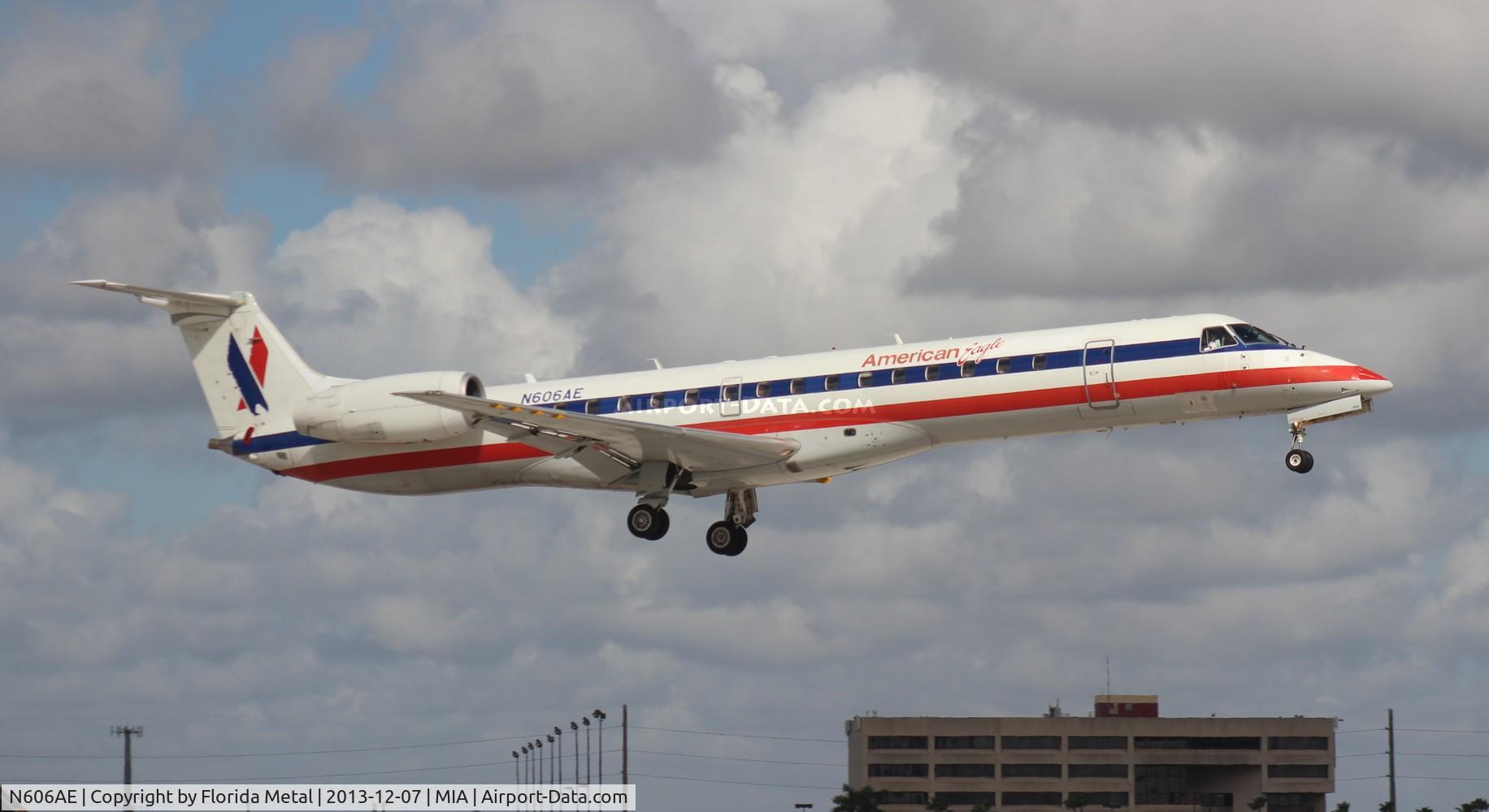 N606AE, 1998 Embraer ERJ-145LR (EMB-145LR) C/N 145062, Eagle