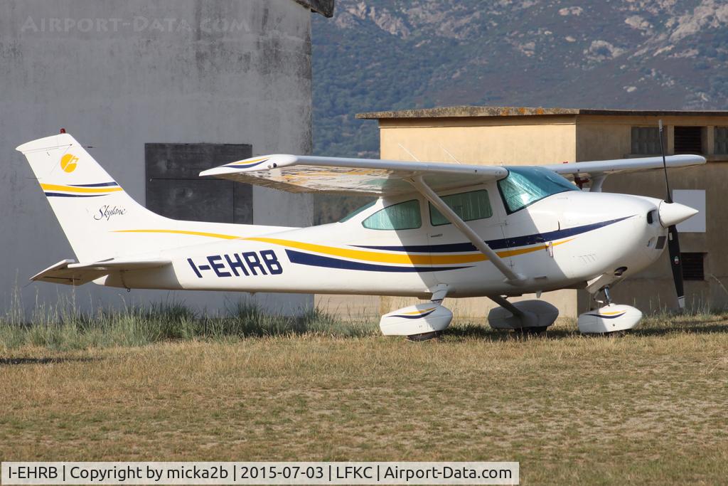 I-EHRB, 1976 Cessna 182P Skylane C/N 182-64372, Parked