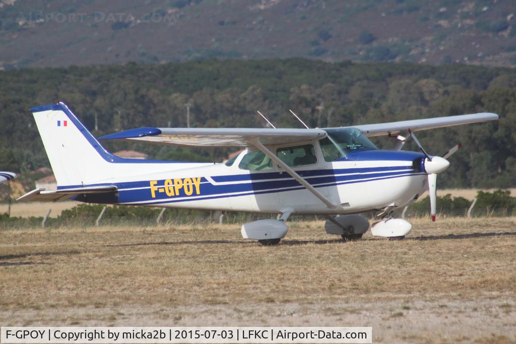 F-GPOY, Cessna 172N C/N 17273327, Parked