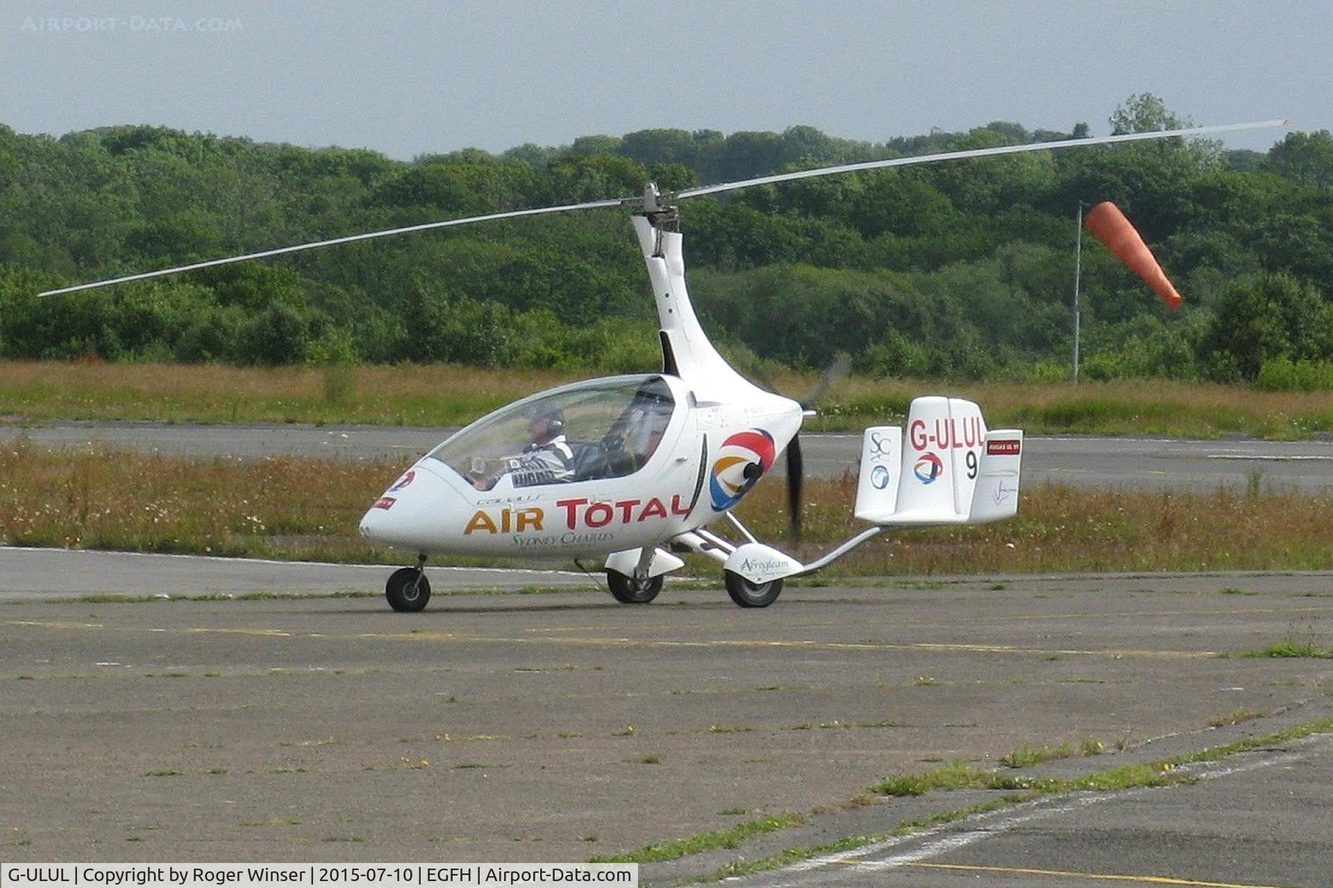 G-ULUL, 2010 RotorSport UK Calidus C/N RSUK/CALS/009, Calidus gyroplane, a participant in the Wales National Airshow 2015 arriving at the airport.