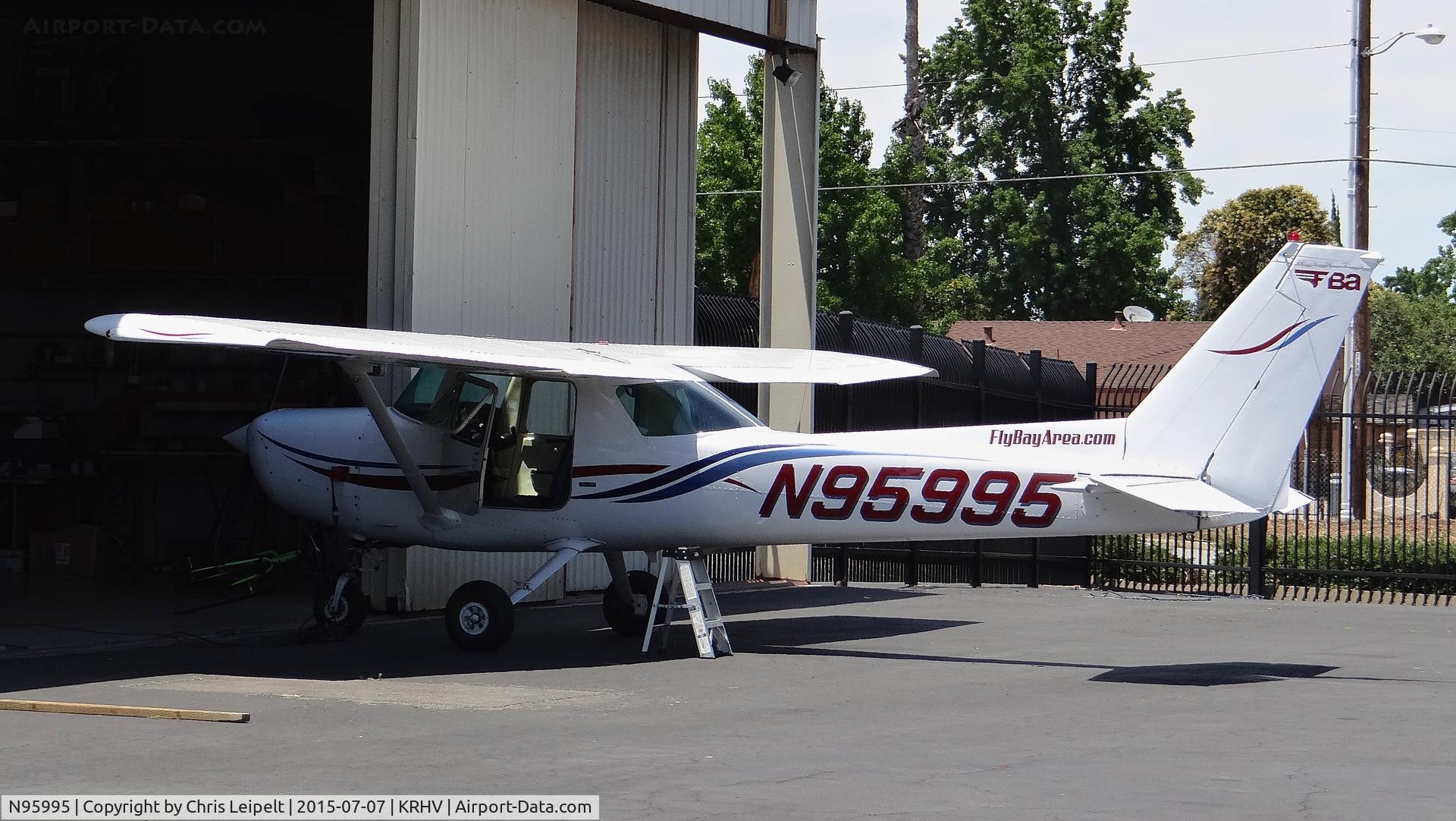 N95995, 1985 Cessna 152 C/N 15285997, A transient 1985 Cessna 152 from nearby San Carlos, CA visiting Reid Hillview Airport, CA for avionics work.