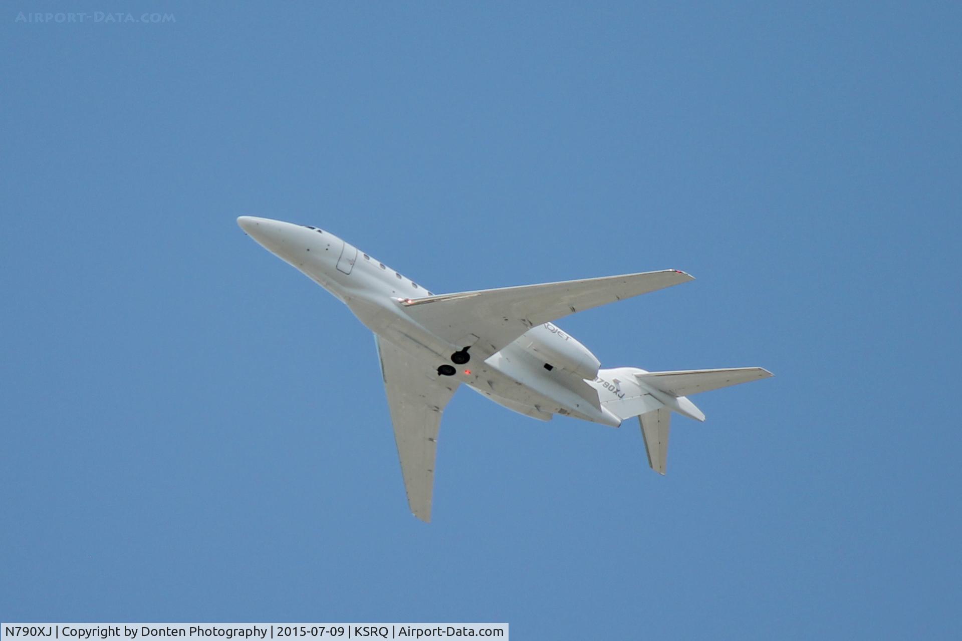N790XJ, 1998 Cessna 750 Citation X C/N 750-0070, XOJet Flight 790 (N790XJ) departs Sarasota-Bradenton International Airport enroute to Opa-Locak Airport