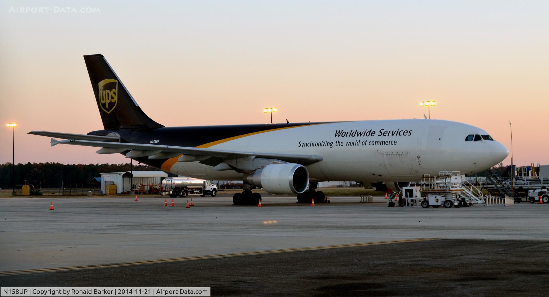 N158UP, 2004 Airbus A300F4-622R C/N 0847, On the ramp