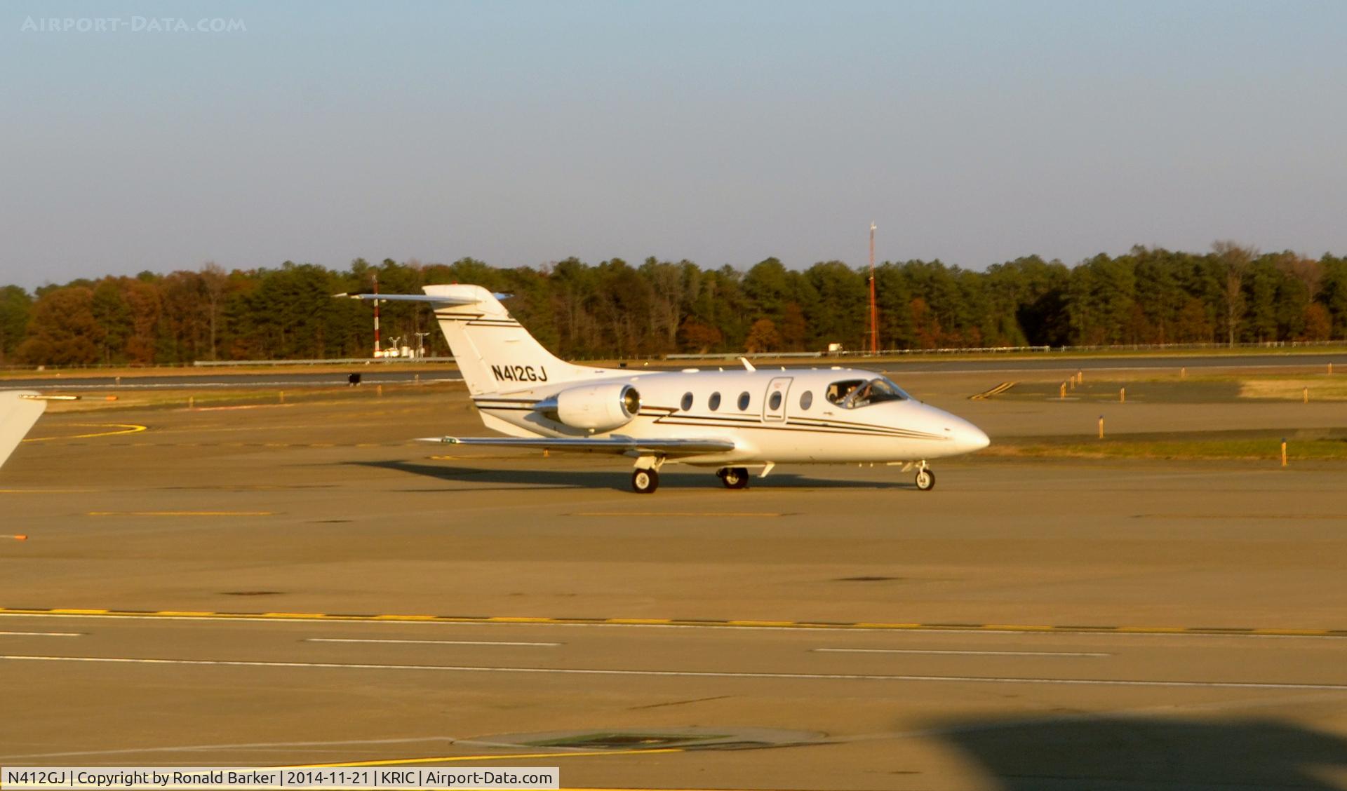 N412GJ, Raytheon Aircraft Company 400A C/N RK-412, Taxi RIC