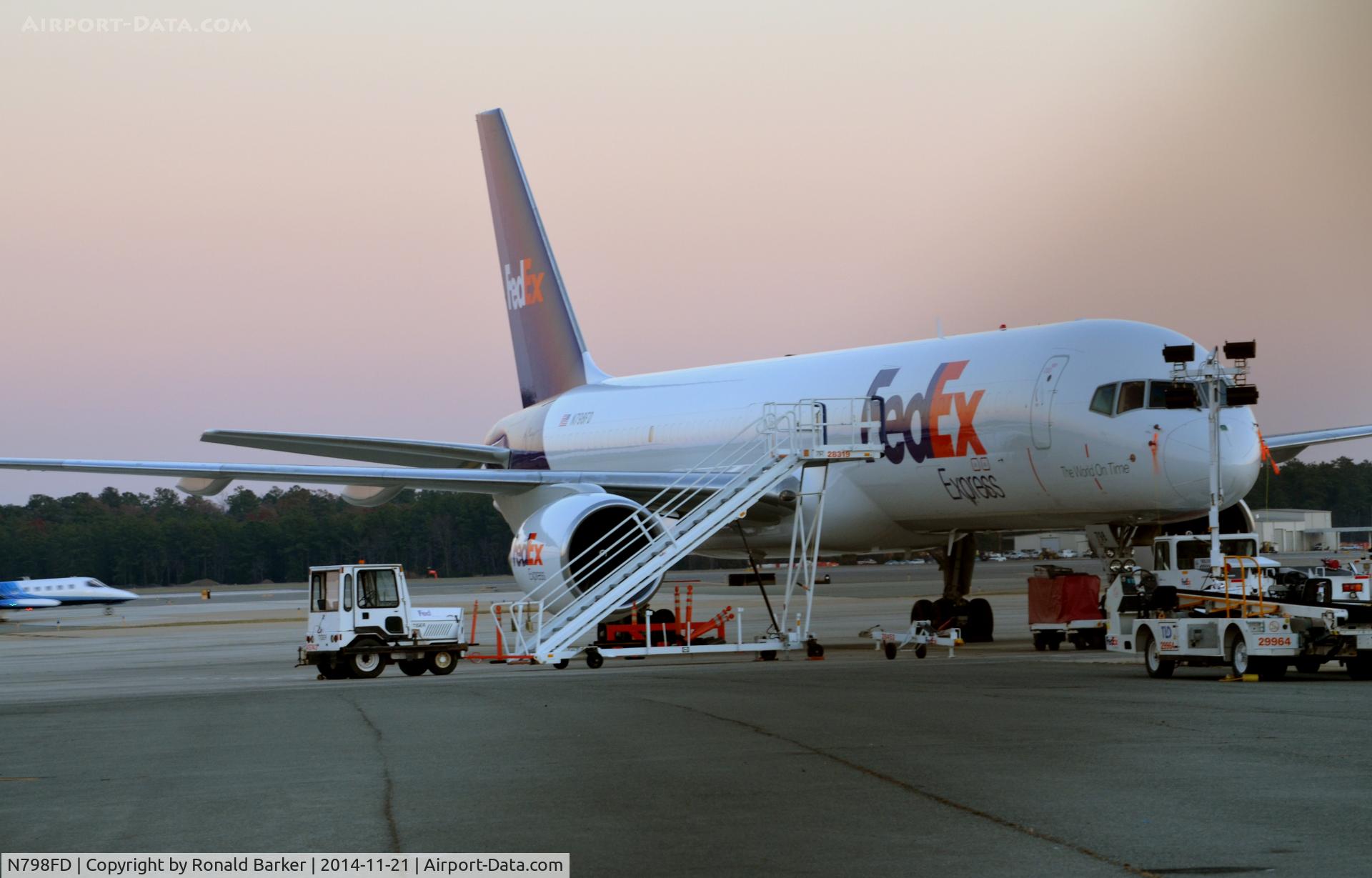 N798FD, 1996 Boeing 757-222(SF) C/N 28144, On the ramp