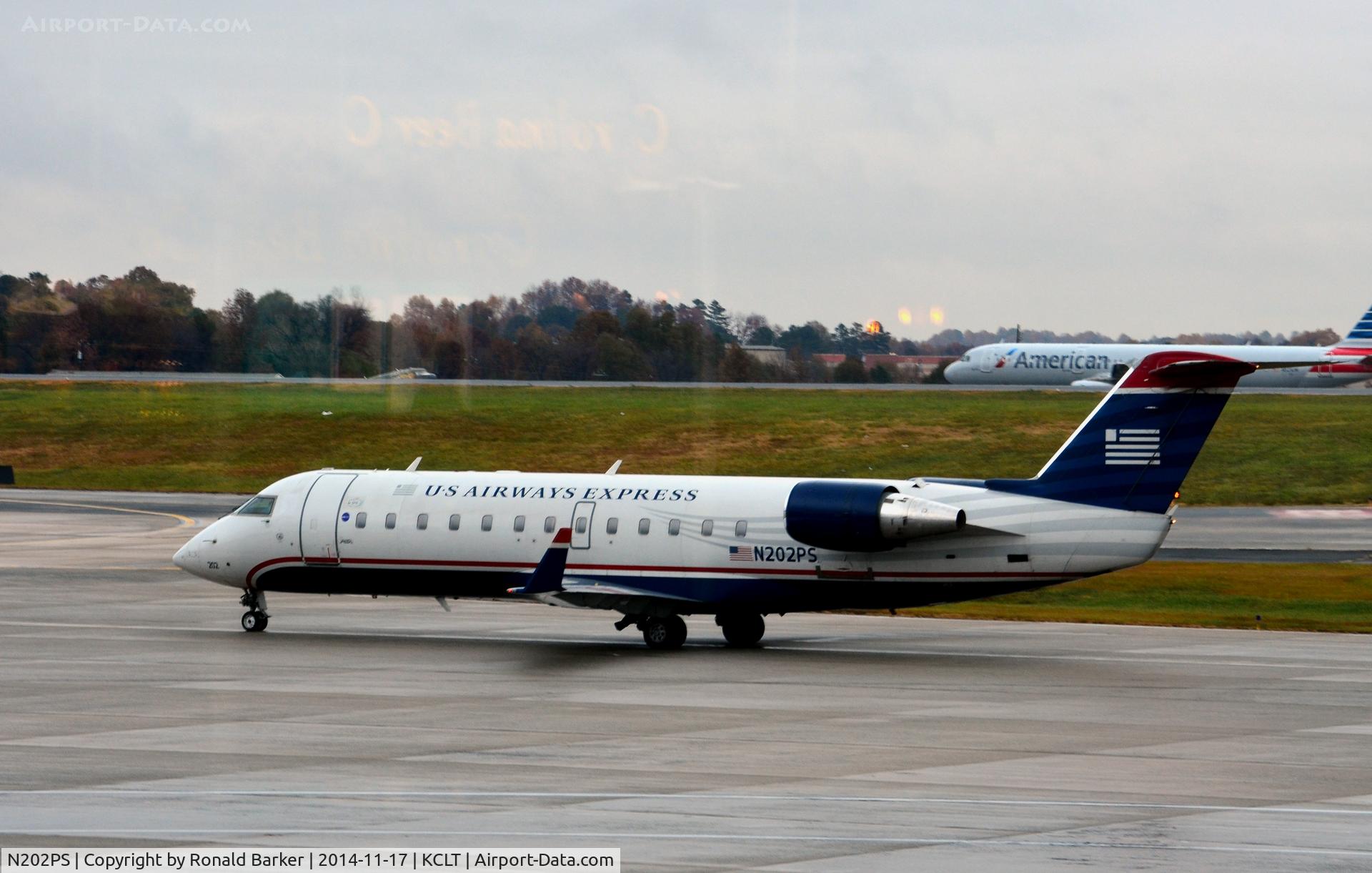 N202PS, 2003 Bombardier CRJ-200ER (CL-600-2B19) C/N 7858, Takeoff CLT