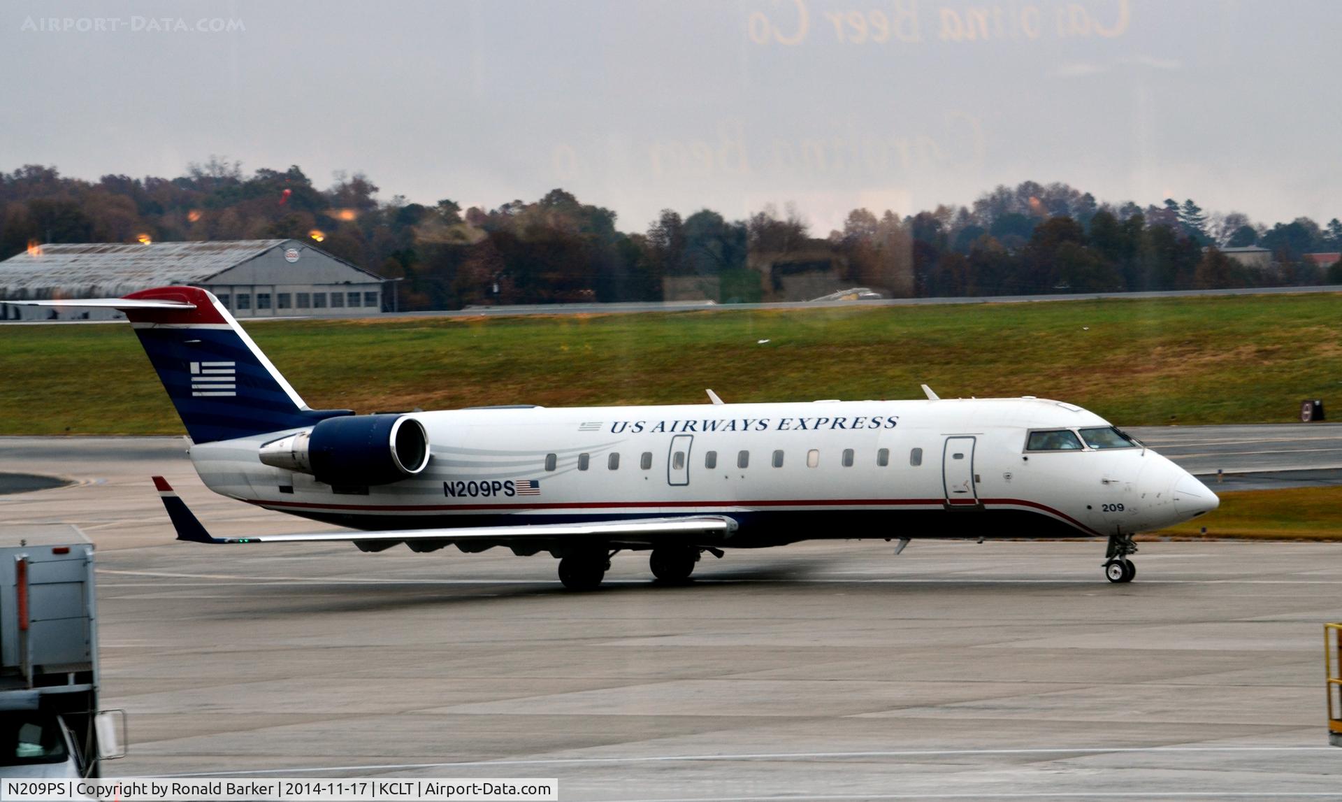 N209PS, 2003 Bombardier CRJ-200ER (CL-600-2B19) C/N 7874, Taxi CLT