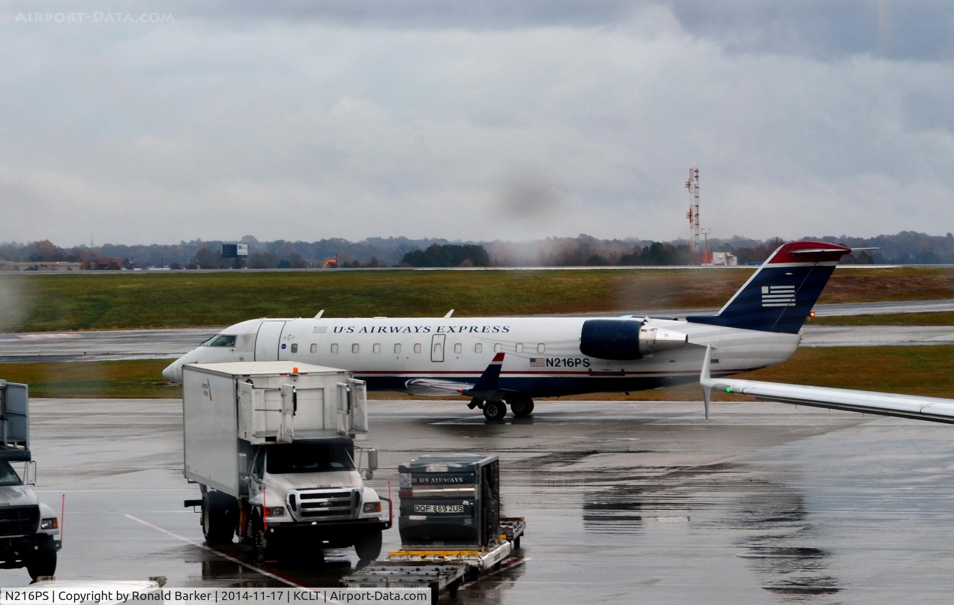 N216PS, 2003 Bombardier CRJ-200ER (CL-600-2B19) C/N 7882, Taxi CLT