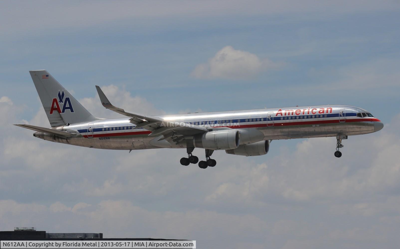 N612AA, 1989 Boeing 757-223 C/N 24488, American