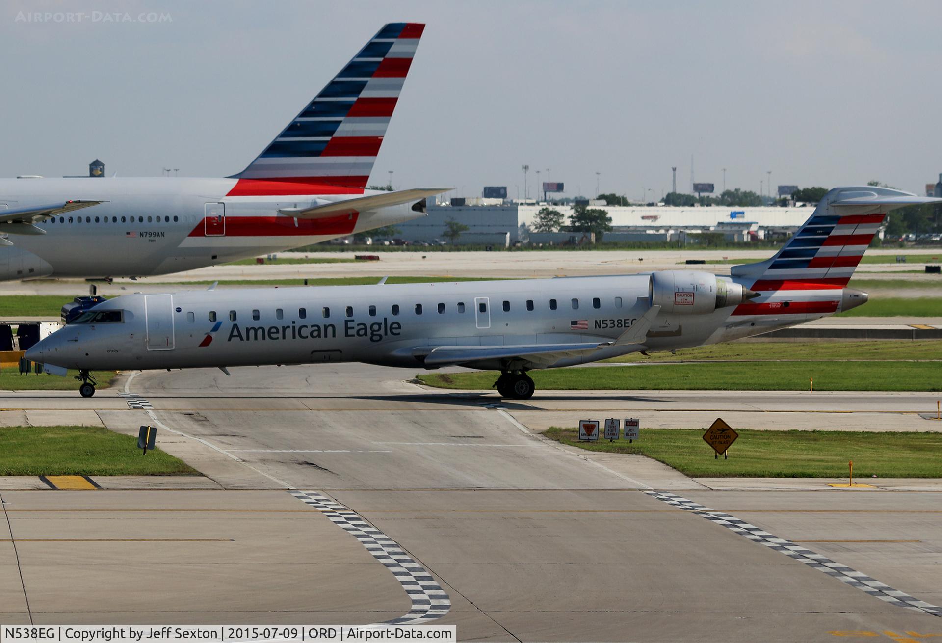 N538EG, Bombardier CRJ-702 (CL-600-2C10) Regional Jet C/N 10317, Taxiig at ORD