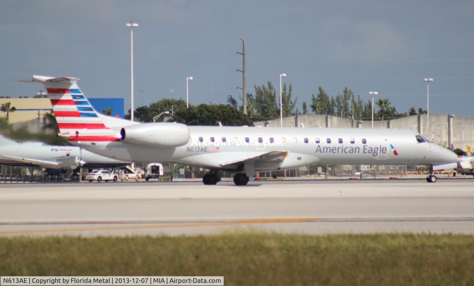 N613AE, 1998 Embraer ERJ-145LR (EMB-145LR) C/N 145081, Eagle