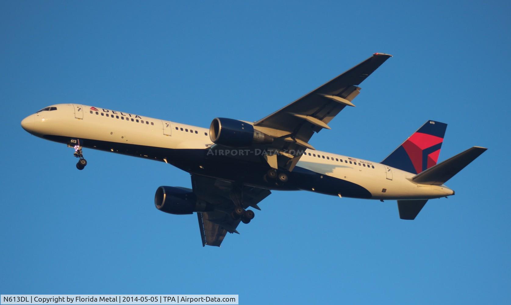 N613DL, 1985 Boeing 757-232 C/N 22820, Delta