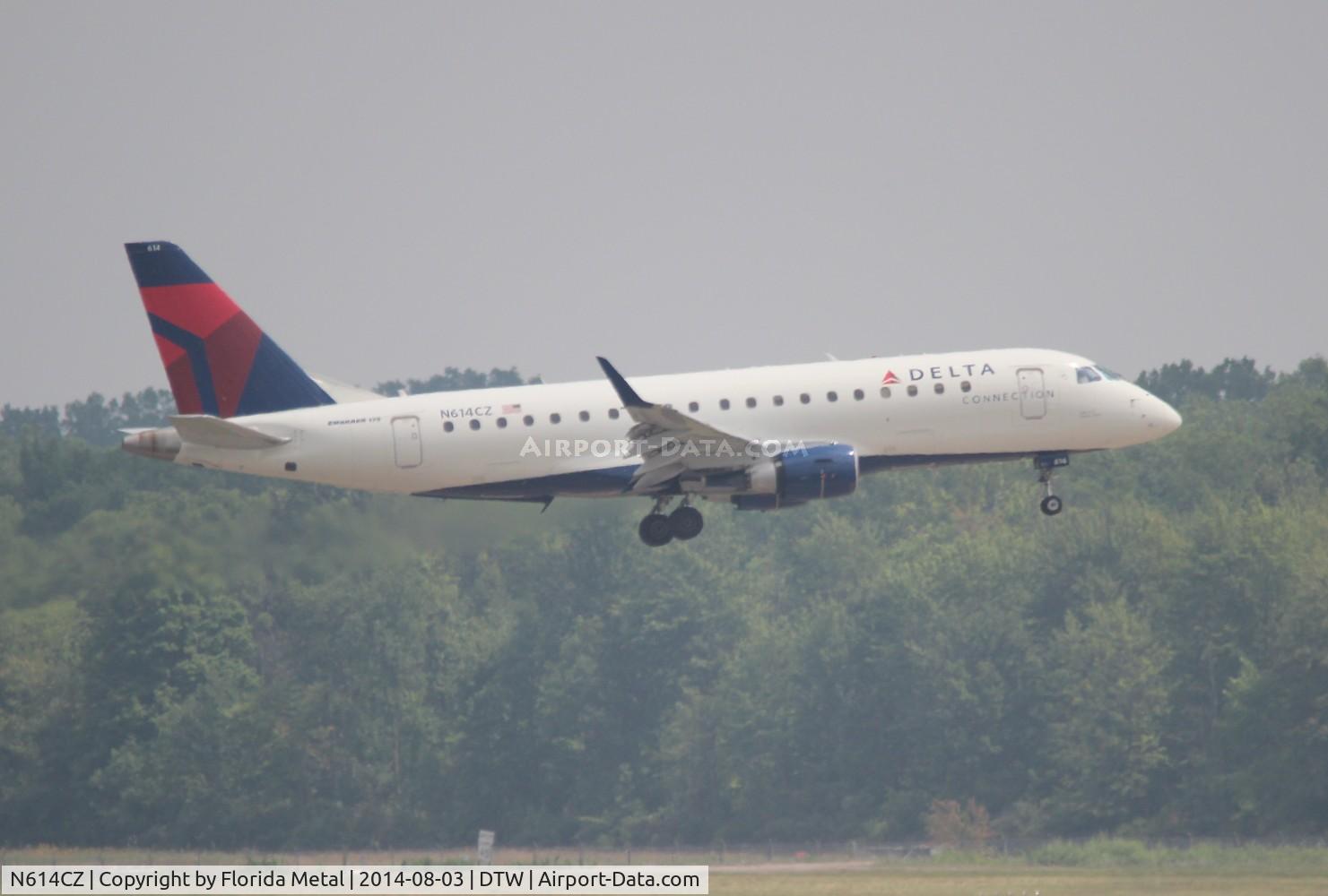 N614CZ, 2008 Embraer 175LR (ERJ-170-200LR) C/N 17000205, Delta Connection