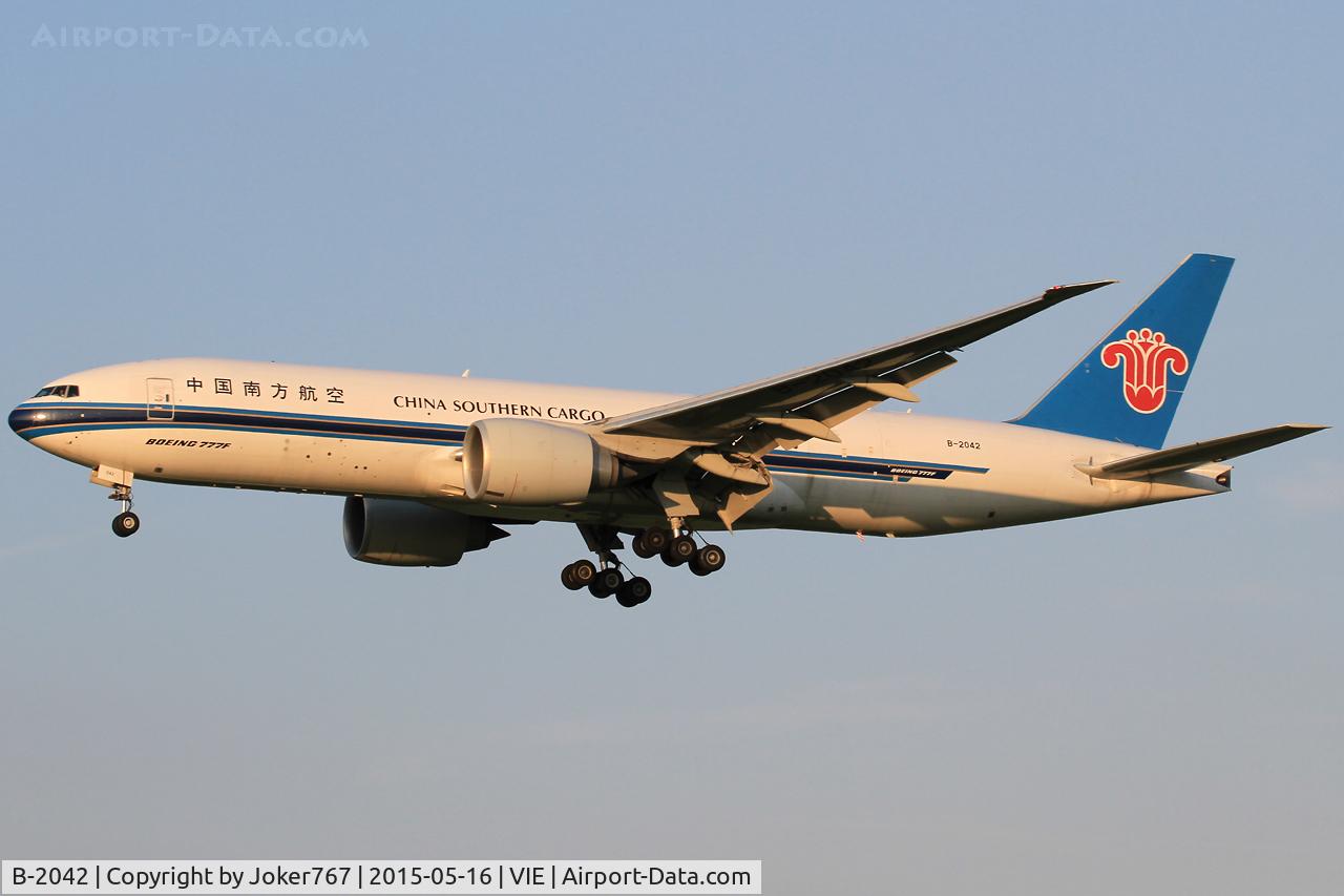 B-2042, 2013 Boeing 777-F1B C/N 41633, China Southern Cargo