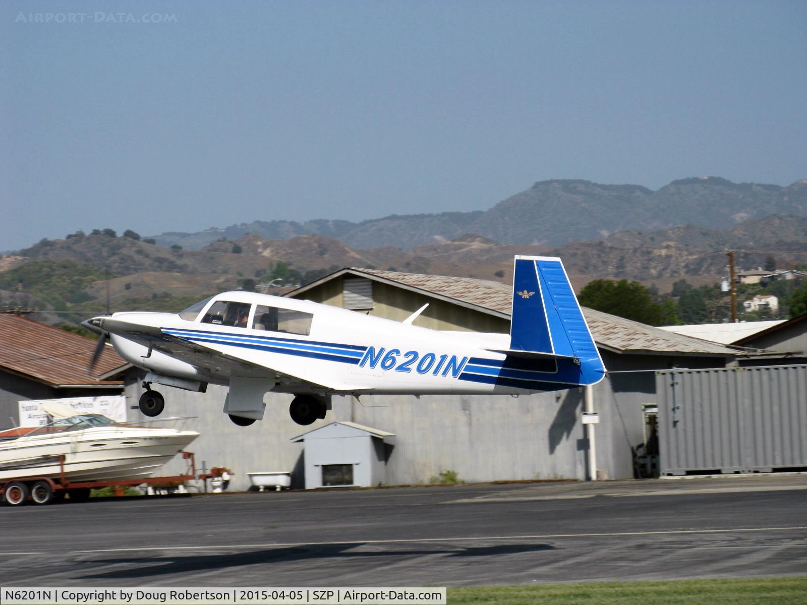 N6201N, 1978 Mooney M20J 201 C/N 24-0590, 1978 Mooney M20J 201, Lycoming IO-360-A3B6D 200 Hp engine change, long fuselage, other changes, takeoff climb Rwy 22