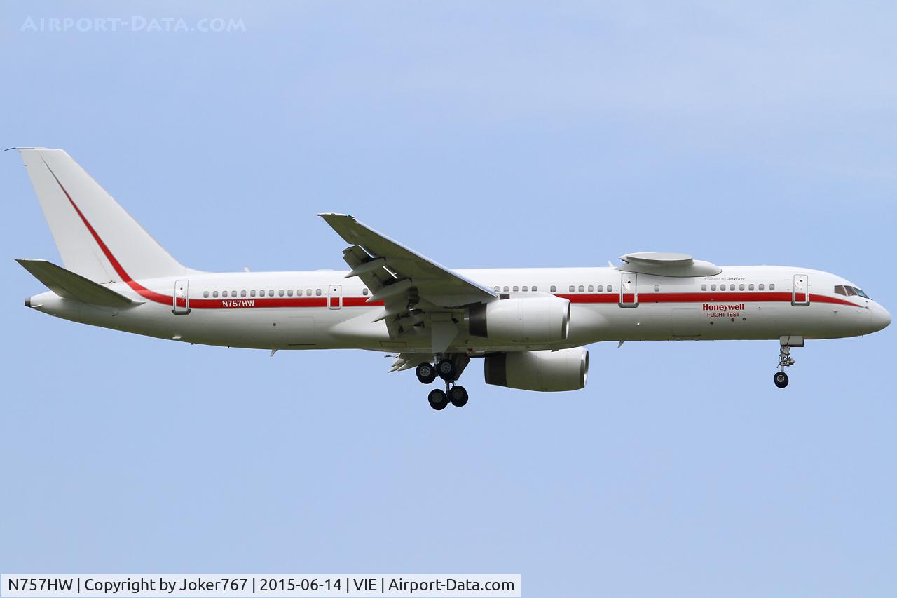 N757HW, 1982 Boeing 757-225 C/N 22194, Honeywell
