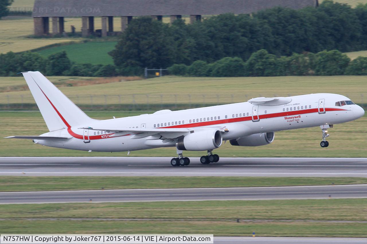N757HW, 1982 Boeing 757-225 C/N 22194, Honeywell