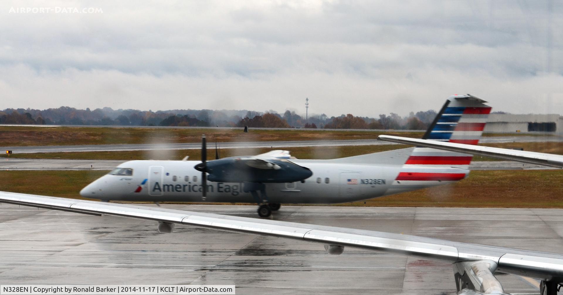 N328EN, 1991 De Havilland Canada DHC-8-311 Dash 8 C/N 281, Taxi CLT