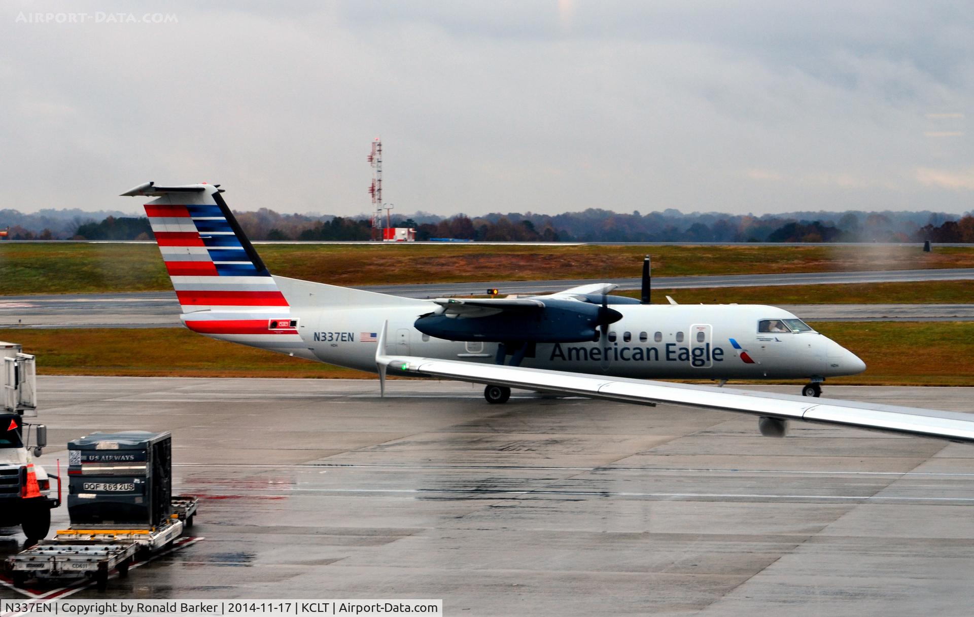 N337EN, 1991 De Havilland Canada DHC-8-311 Dash 8 C/N 284, Taxi CLT