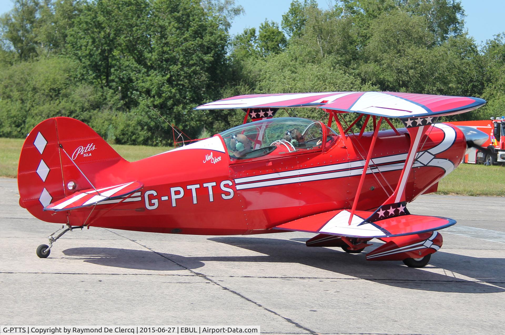 G-PTTS, 1978 Pitts S-2A Special C/N 2179, Taxiing out at Ursel Avia 2015.