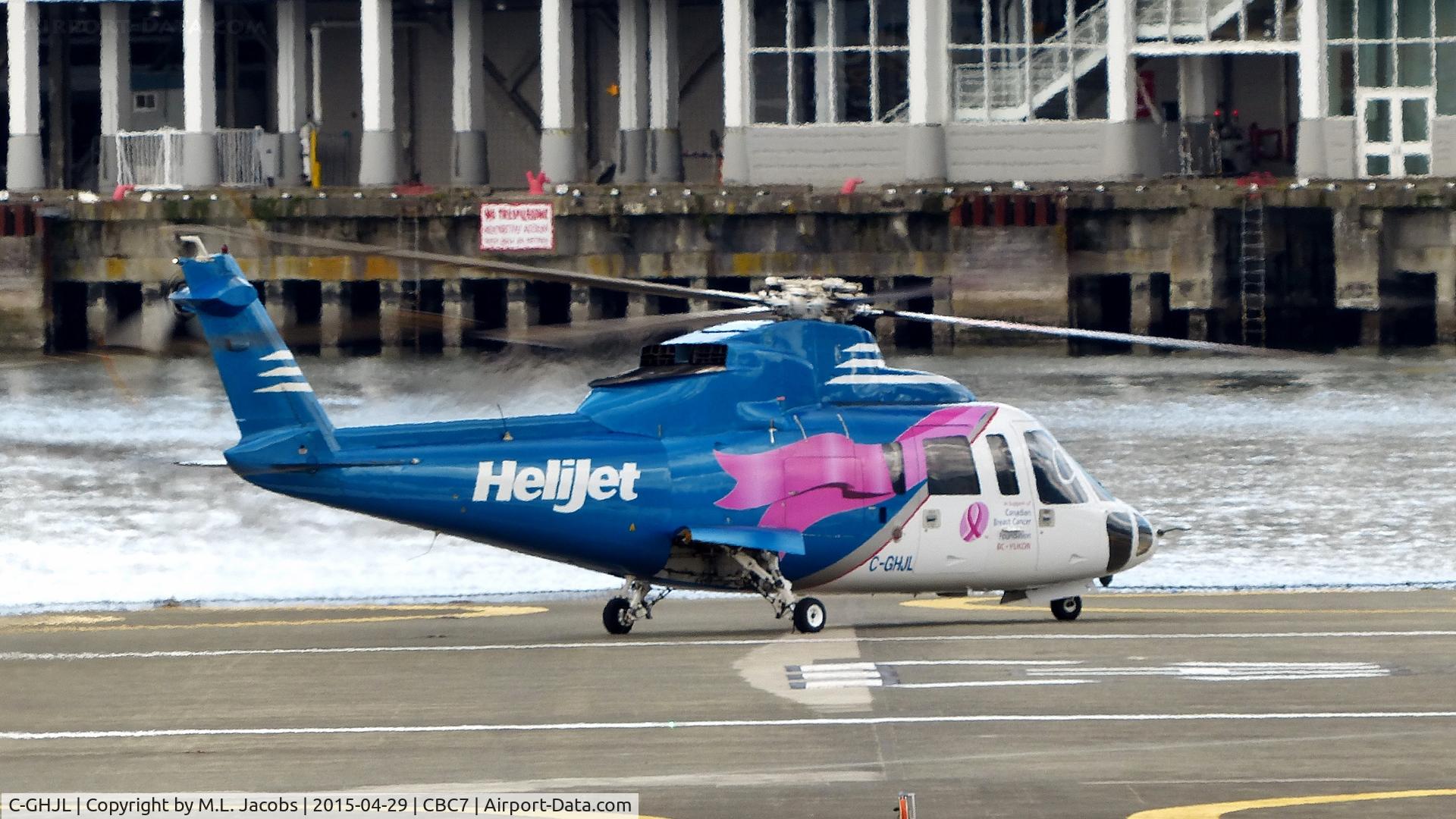C-GHJL, 1981 Sikorsky S-76A C/N 760214, Helijet just arrived at Vancouver Harbour Heliport.