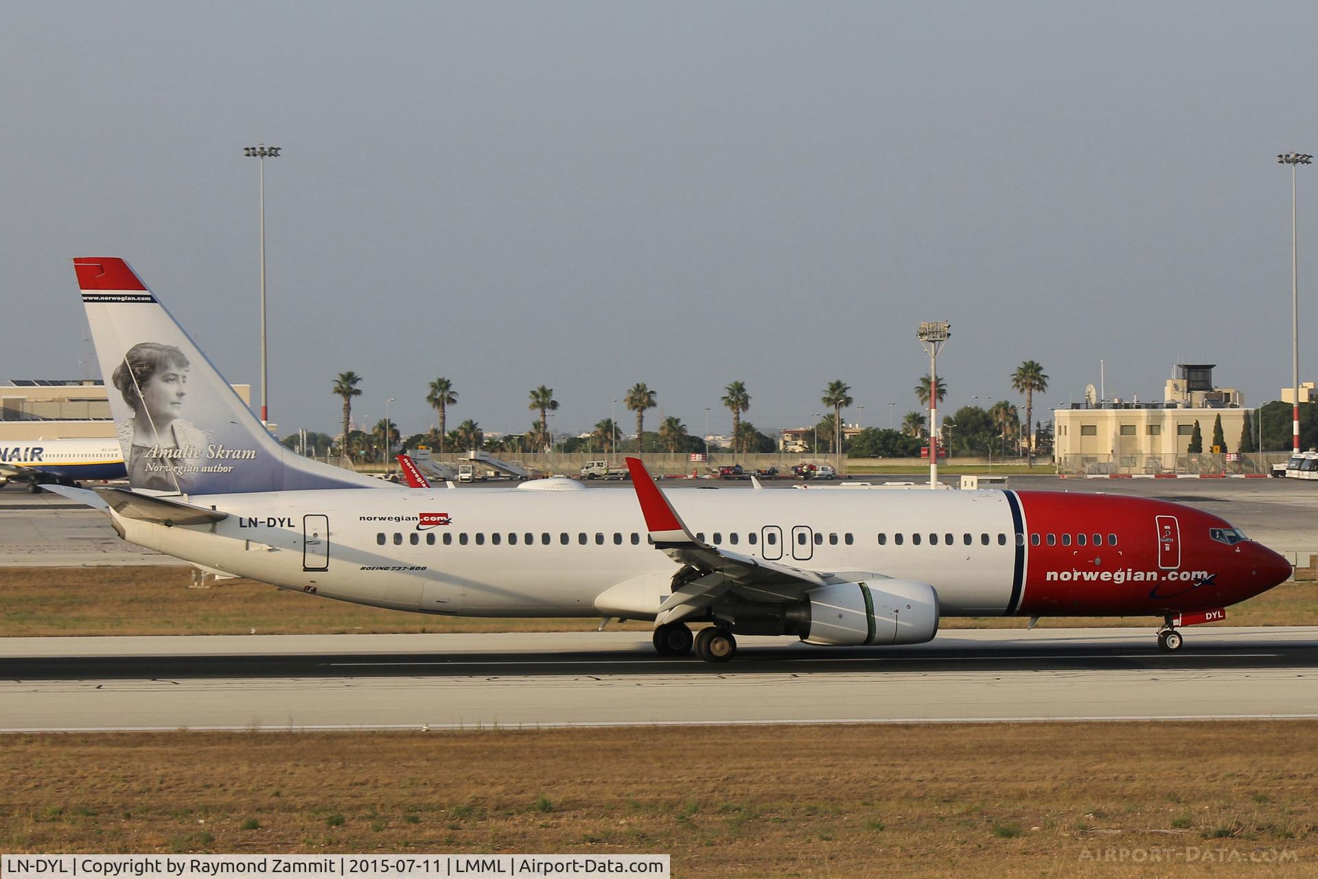 LN-DYL, 2011 Boeing 737-8JP C/N 40867, B737-800 LN-DYL Norwegian Air Shuttle
