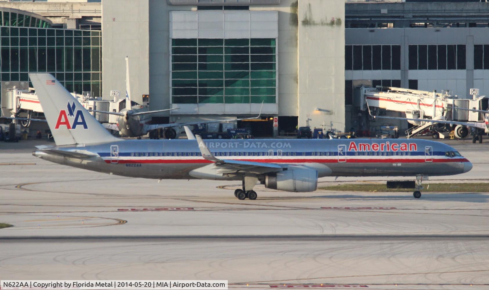 N622AA, 1990 Boeing 757-223 C/N 24580, American