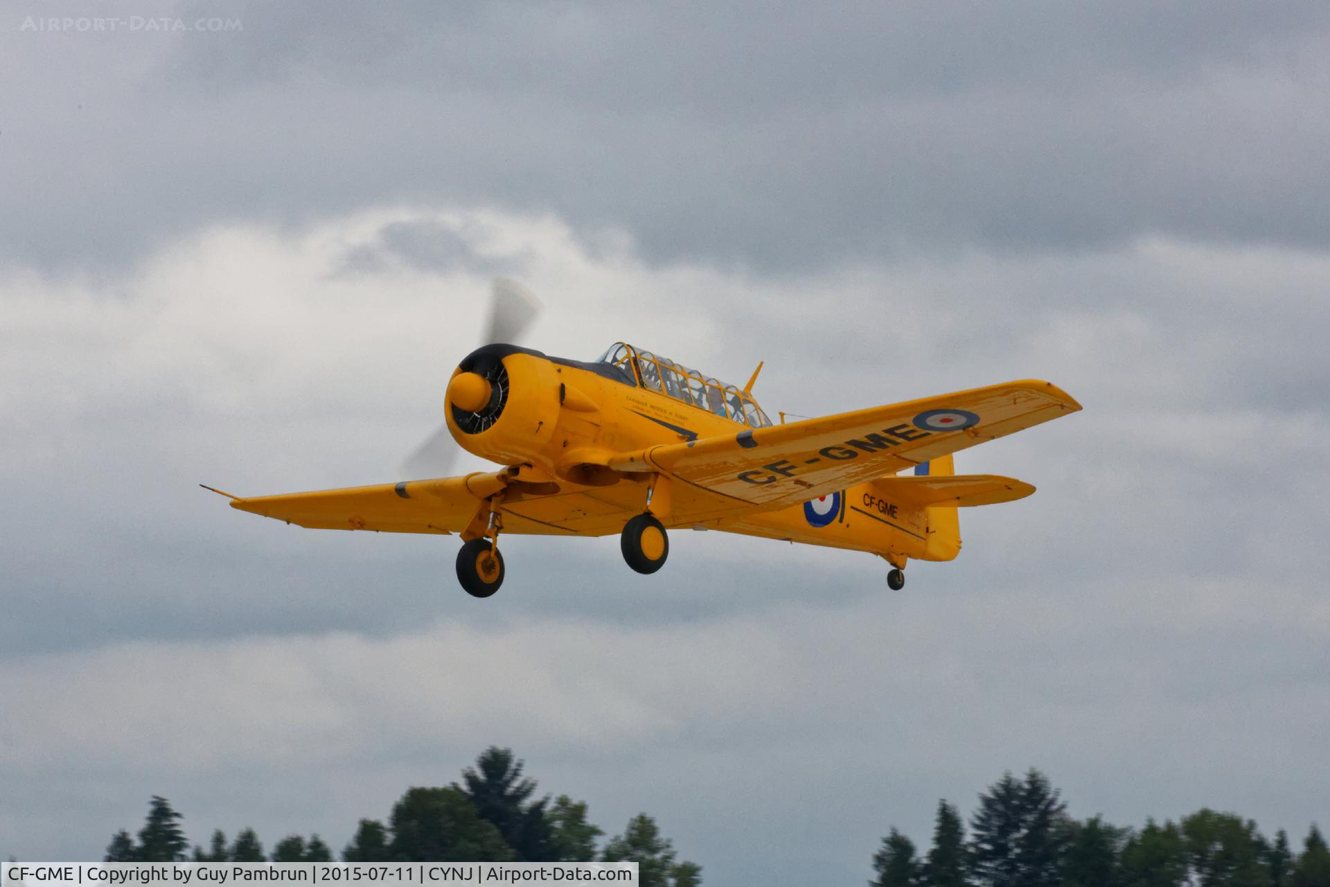 CF-GME, 1941 Noorduyn AT-16 Harvard IIB C/N 07-144, Take-off